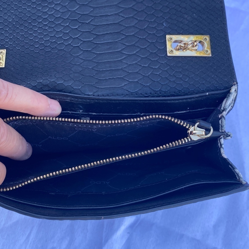 Aldo Clench Purse Black Snakeskin - Picture 10 of 15